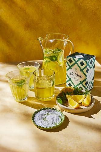 Maldon Maldon - Sea Salt Flakes, Unique Pyramid Shaped Salt Flakes, Perfect for a Wide Range of Dishes, Hand-Harvested for Four Generations, 250g Box