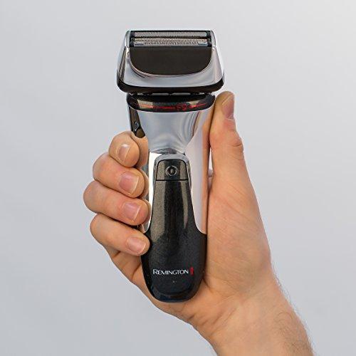 Remington Remington F9 Ultimate Series Rechargable Foil Shaver, Electric Wet and Dry Razor with Travel Case - XF9000