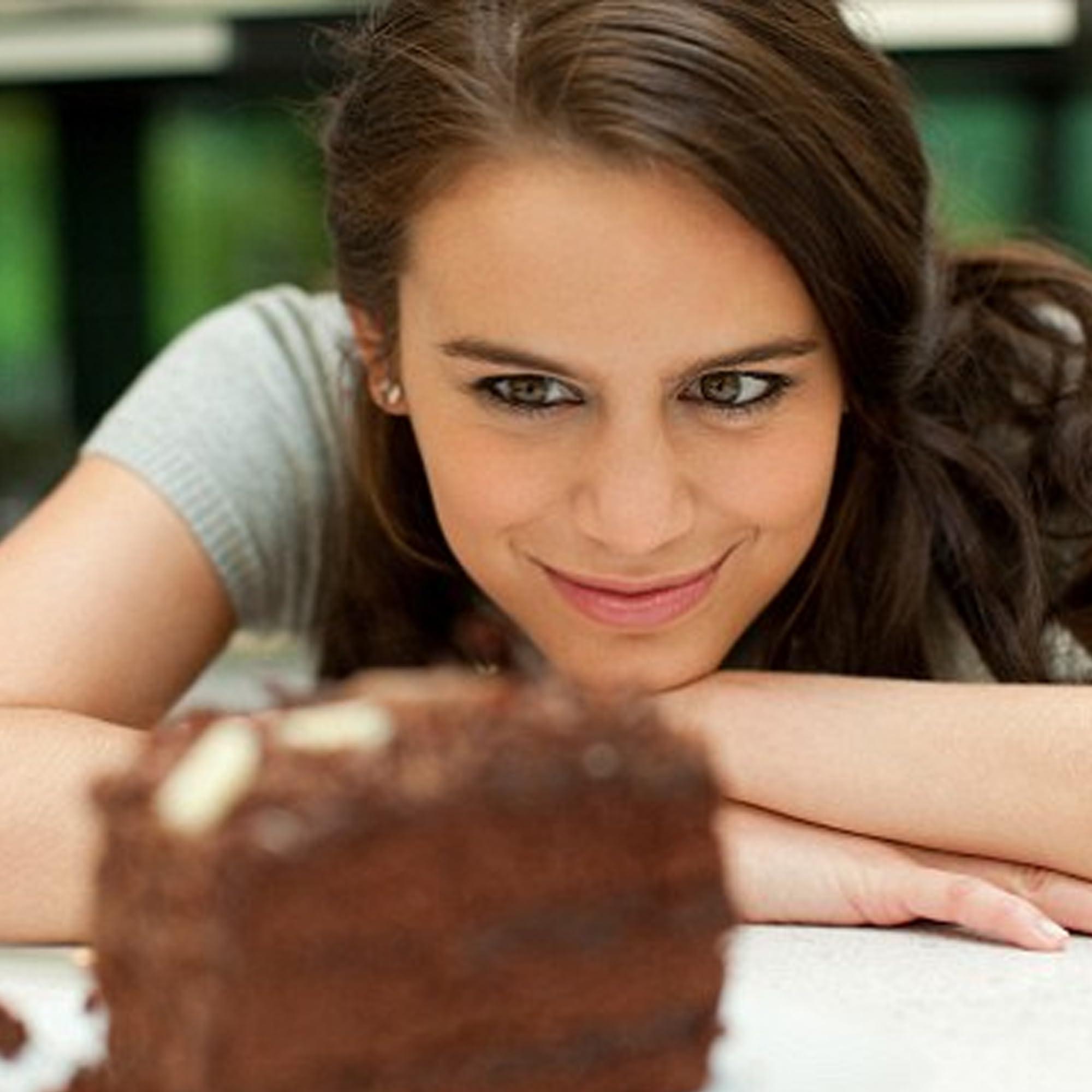 qubros Prestige Milk Cream Halal Cake Bars 300g | Halal Sponge Cake Bars | 10 Cake Bars in a Pack | No GMO | No Hydrogenated Fats | Halal Certified (Milk Cream Bars, 2 Pack)