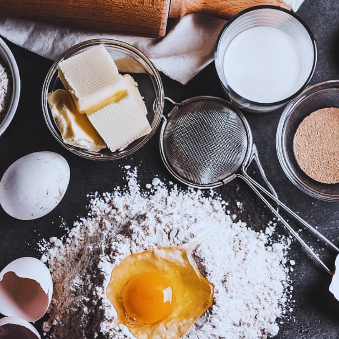 Generic Matthews Strong White Flour 1.5kg and Matthews White Spelt Flour 1.5Kg - High-Protein British Wheat and Regeneratively Farmed Ancient Grain Spelt for Nutritious and Delicious Baking