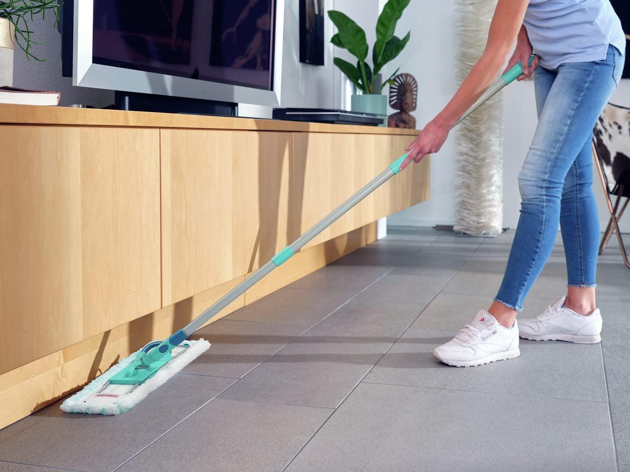 Leifheit Leifheit Profi XL Micro Fibre Mop, Deluxe 46 cm Large Flat Mop Head, Floor Mop, Sturdy 3 Part Handle, Easy Steering, Thick Micro Fibre for highlyEffective Cleaning, Turquoise