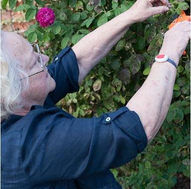 SureSafe Alarms SureSafe 24/7 Connect Monitored Personal Alarm Service - 99 Set-up Fee and then 9.99 per month Rental & Monitoring Fee. Medical Alarm/Alert for Seniors/Elderly. Old Person Pendant SOS Device for Independent Living.