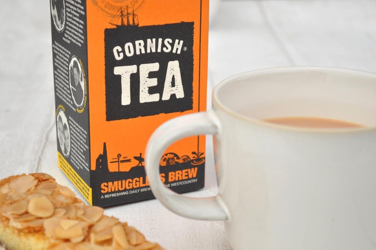 Cornish Hampers & Gifts The Cornish Hamper Pasty/Tea Hamper 4 Person Deluxe Tea Set Hamper Gifts Inc Fresh Scones, Tea, Jam, 2x Roddas Clotted Cream & 4x Fresh Cornish Pasies Elegant Packaging