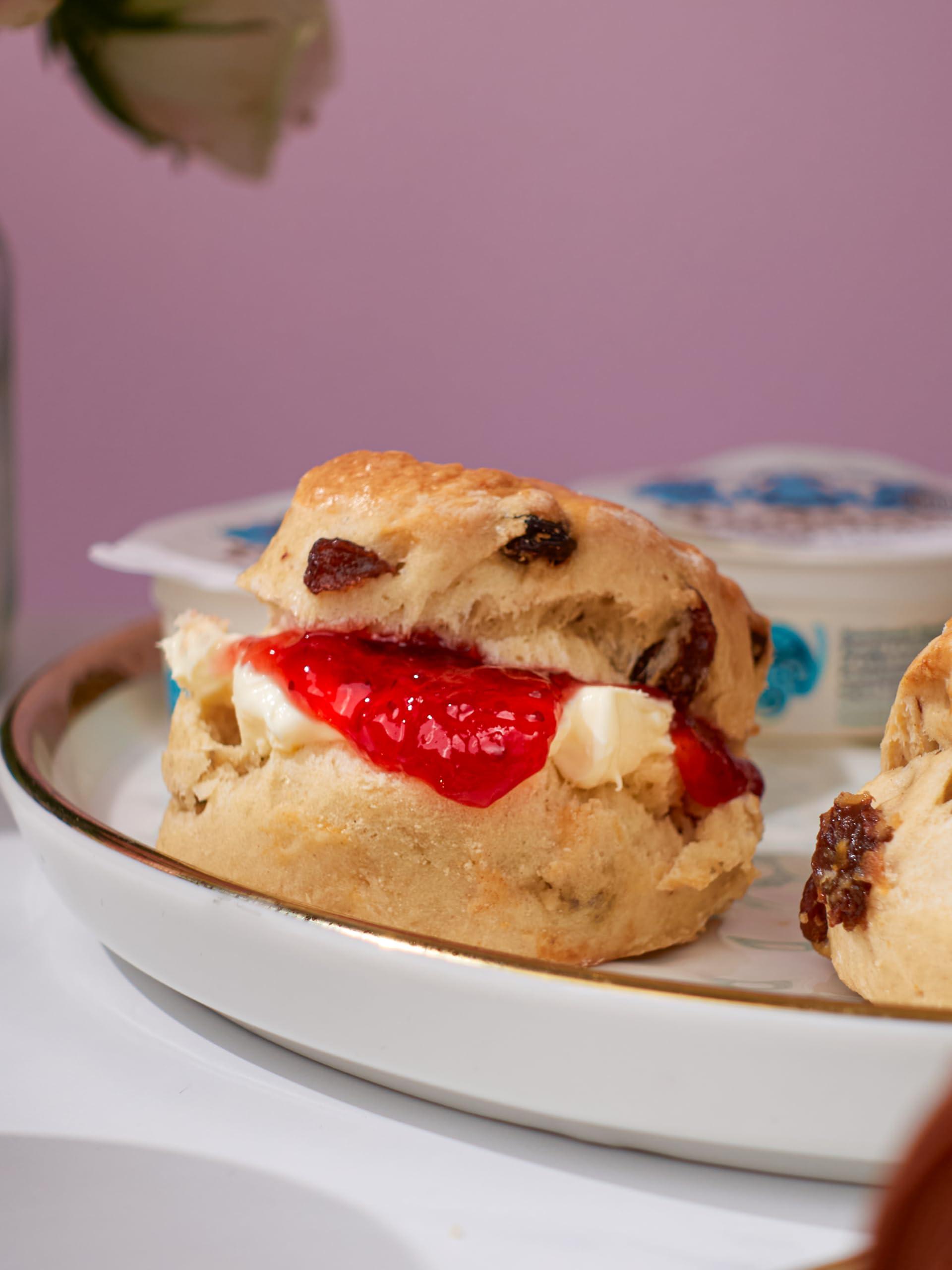 Patisserie Valerie Patisserie Valerie Classic Cream Tea Hamper for 2 Afternoon Tea Gift Set with Fresh Scones, Handmade Cakes, Jam, Clotted Cream & Loose-Tea Food Hamper ideal for Birthdays - Handmade in the UK