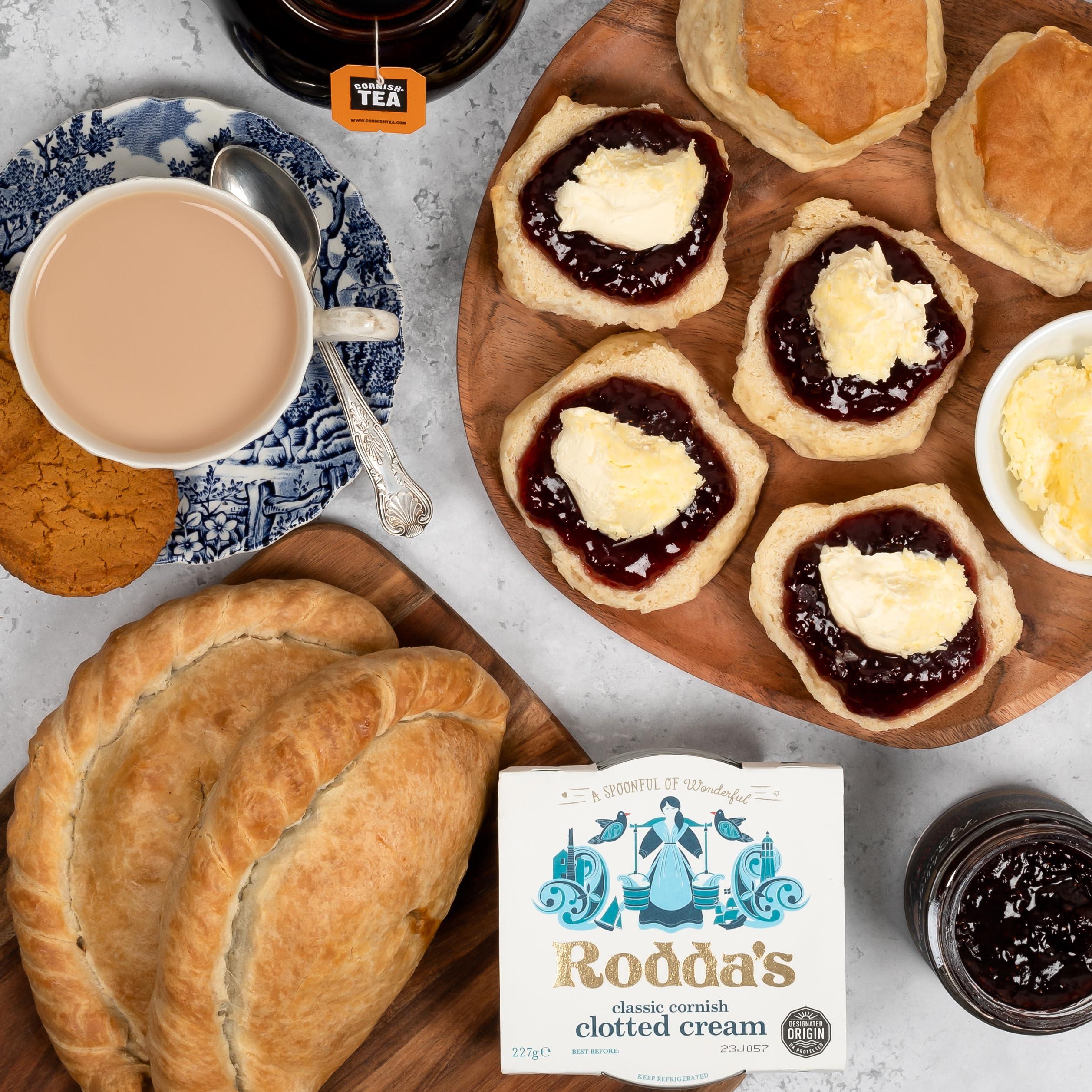 The Cornish Hamper Store Traditional Cornish Cream Tea For 2, Afternoon Tea, Hamper, Fresh Scones, Tea, Jam, Roddas Clotted Cream Cornish Biscuits 2 Traditonal Steak Pasties - Gift for Dad, Gift For HIm, FathersDay