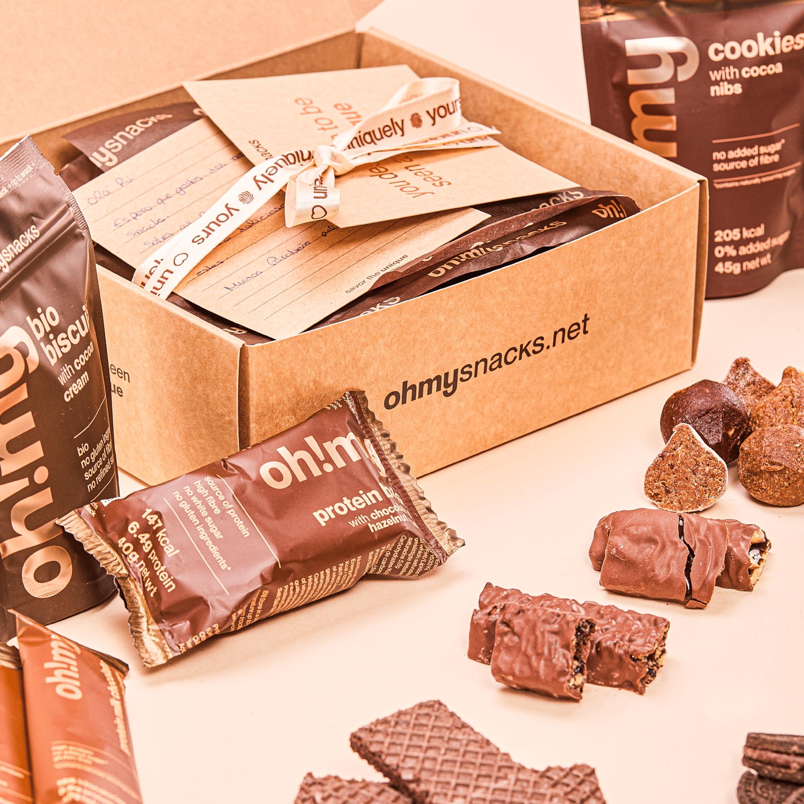 Oh My Snacks Oh!mysnacks Christmas Hamper - Personalised Gift Hamper of Healthy Snacks | Snack Hamper for Adults with Protein Bars, Cookies and other Low Calorie Sweets | Christmas Food Hamper (60 Snacks)