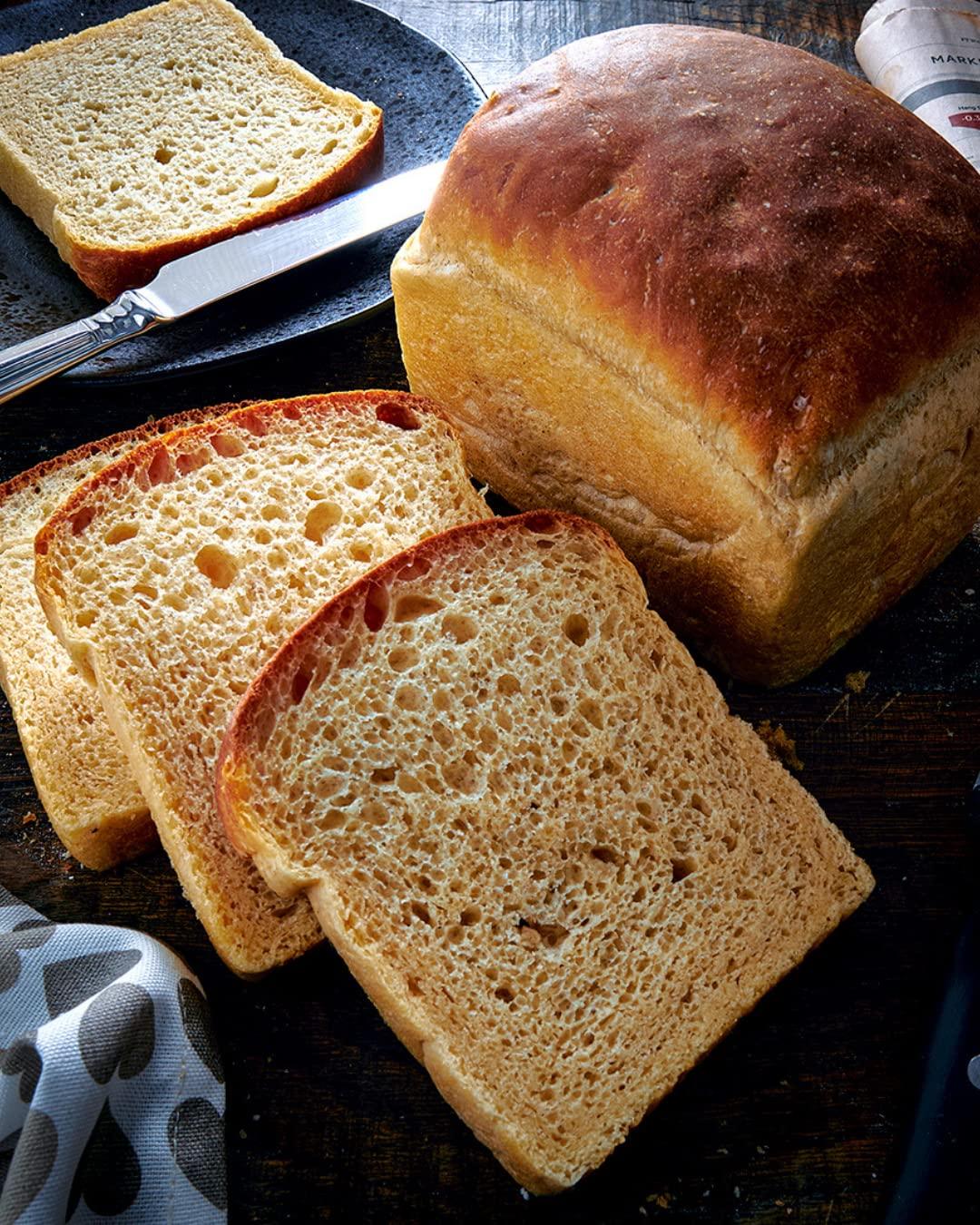 Greenhalghs Craft Bakery Ltd Greenhalgh\'s Crumpet Loaf - A Box of 3 Crumpet Loaves 400g - Delicious and Freshly Baked for Our Loyal Customers - Award-Winning Family-Owned Craft Bakery for Over 60 Years